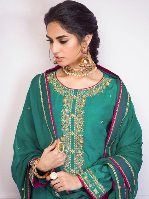 lookbook image shop_this_look_amDhCa